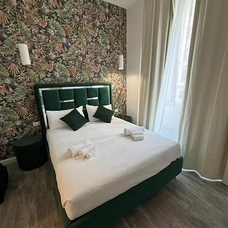 Eden Luxury Roma,colosseo,termini,centro Storico 招待所 4*