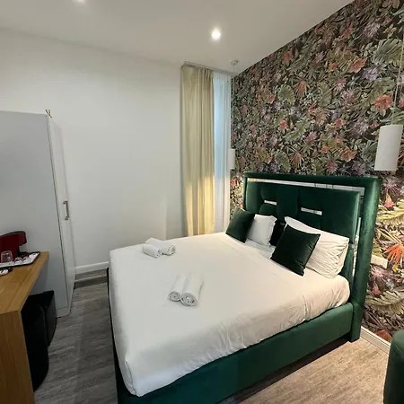 招待所 Eden Luxury Roma,colosseo,termini,centro Storico 4*