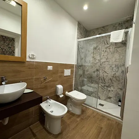 招待所 Eden Luxury Roma,colosseo,termini,centro Storico 4*