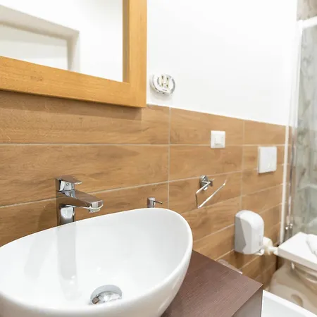 Гостевой дом Eden Luxury Roma,colosseo,termini,centro Storico Рим